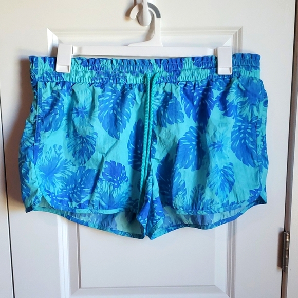 aerie Pants - Aerie Water Shorts in Women's Size XL